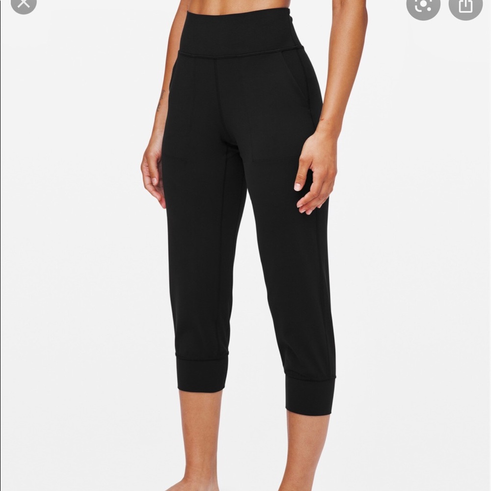Lululemon align 23”  joggers black size 4